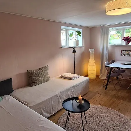 Hyggelig M Have Tæt På Søerne