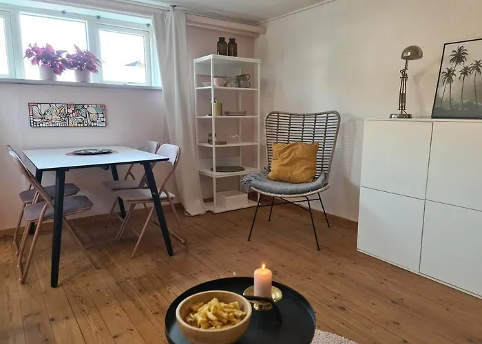 Апартаменты Hyggelig M Have Taet Pa Soerne *